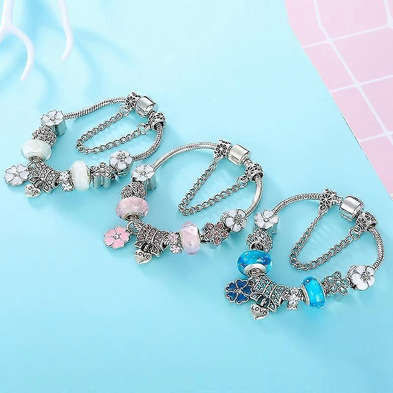 Oakberry London | Elegant Floral Charm Bracelet - Perfect Gift for Her