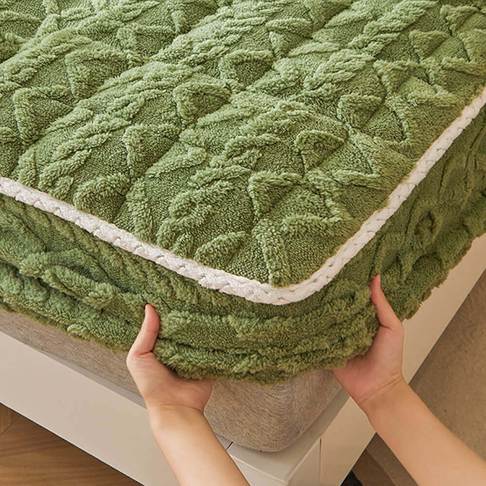 Katelyn | Fluffy Fitted Mattress Cover | Soft & Washable Sheet