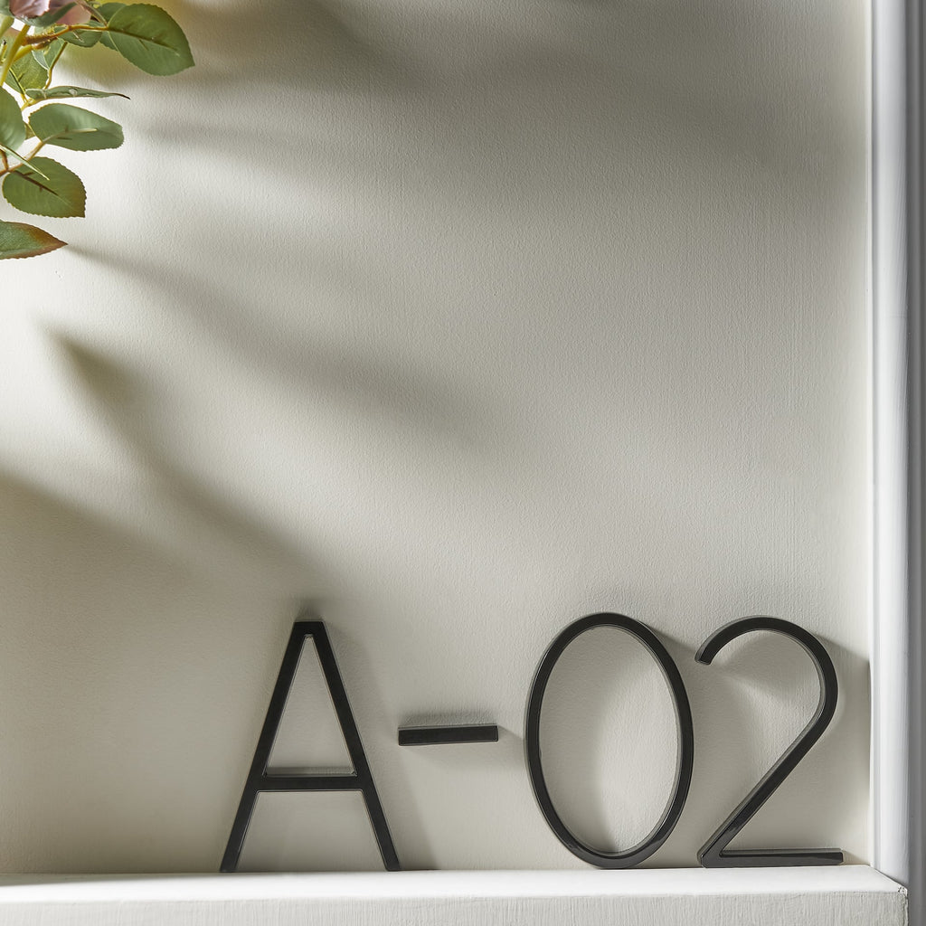 Modern Black House Numbers – Sleek Outdoor Address Signage