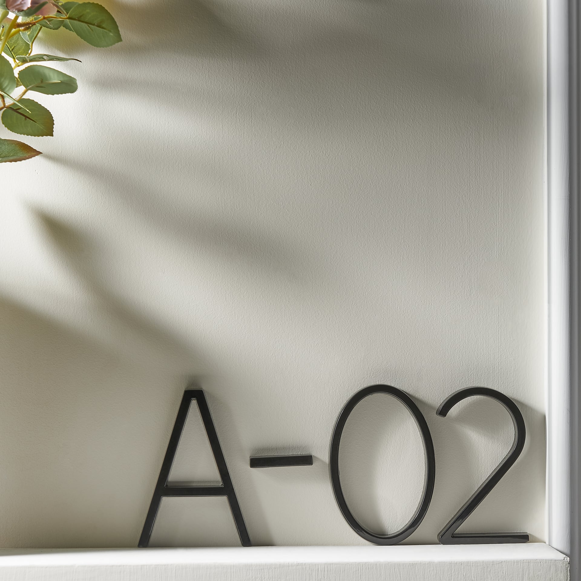 Modern Black House Numbers – Sleek Outdoor Address Signage